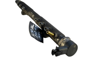 Топливная рампа 30777554, 000333L3   Volvo XC90  