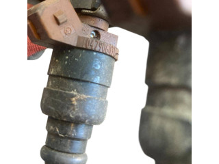 Топливная рампа 047133319Q, 047133321J Skoda Fabia Mk1 (6Y)