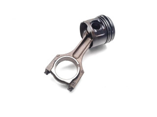 Píst N47D20A BMW 1 E81 E87 N47D20A