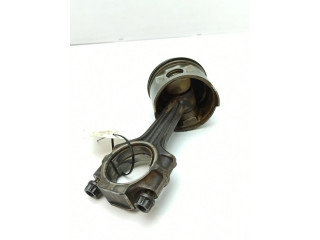 Píst 11004 Mercedes-Benz S W116 pro benzínový motor 2.8