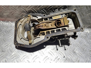 Топливная рампа 0438121070, 026133353D Audi 80 90 B3