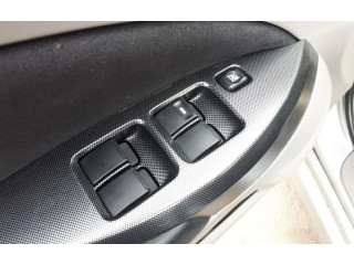 Панель приборов 8100A197, 8100A197 Mitsubishi Grandis