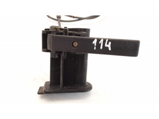 Трос замка капота двигателя