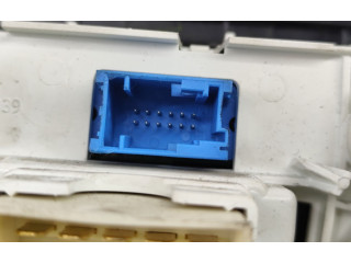 Блок управления климат-контролем 735498657 Opel Combo D