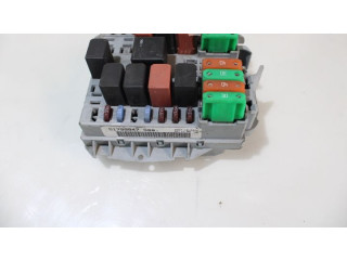 Блок предохранителей     Fiat Linea    