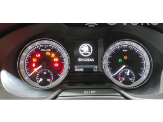 Панель приборов 5E0920751E, 5E0920751   Skoda Octavia Mk3 (5E)       
