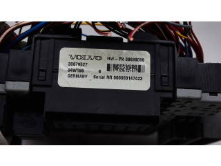 Блок предохранителей 30679527 Volvo XC90