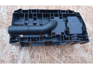 Блок предохранителей  P68143318AE, 68143318AE   Fiat Freemont    