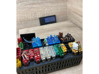 Блок предохранителей 357937039, 6N0971006 Volkswagen Caddy