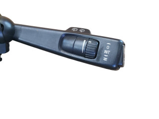 Ручка стеклоочистителей 8682869   Volvo V50