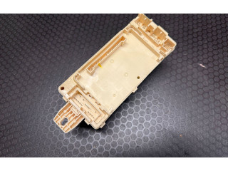 Pojistková skříňka 47638J23, 0993 Mitsubishi Galant 2001