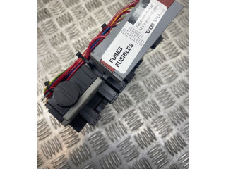 Блок предохранителей 9162438 Volvo S60