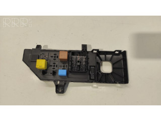 Pojistková skříňka 13223678, 13193590 Opel Vectra C 2007