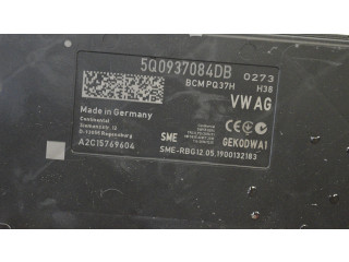 Блок комфорта 5Q0937084DB Audi Q2 -