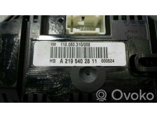 Přístrojová deska Mercedes-Benz CLS AMG C219 2005 A2195402811