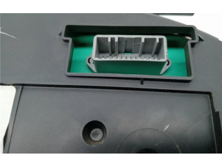 Přístrojová deska  Renault Clio III 2007 8200761859M, 0090059  