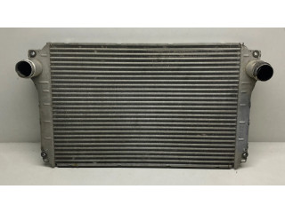 Интеркулер  JD1271002220, 0R010   Toyota Avensis T250 2.0