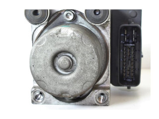 Přístrojová deska Mitsubishi Outlander 2001