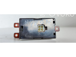 Дисплей 8111009010 SsangYong Kyron