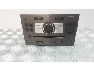 Радио/ проигрыватель CD/DVD / навигация