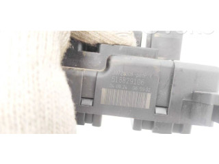 Блок предохранителей  518829106, 30728008   Volvo XC90    