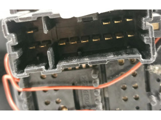 Ручка стеклоочистителей 681728631R   Dacia Dokker