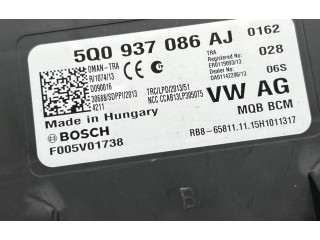 Комфортный модуль 5Q0937086AJ, F005V01738 Skoda Octavia Mk3 (5E)