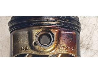 Píst 8207279 Opel Cascada pro benzínový motor 1.4