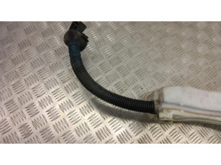 Бачок оконной жидкости    