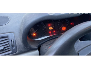 Спидометр (приборный щиток) 8200261119 Renault Clio II