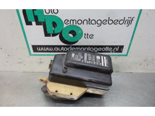   Pojistková skříňka    Toyota Starlet (P90)  1997