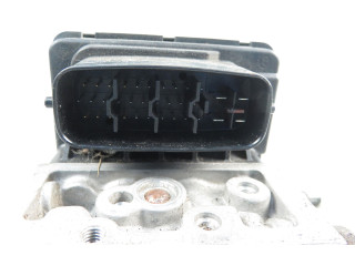 Блок АБС 4451013070, 8954113040 Toyota Corolla Verso E121 2001 - 2004 года