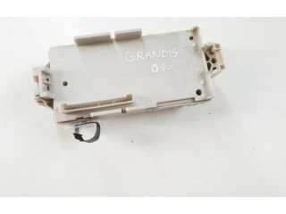 Блок предохранителей 402090004, 9184 Mitsubishi Grandis