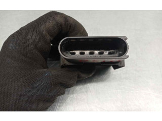 Блок предохранителей Skoda Octavia Mk3 (5E)