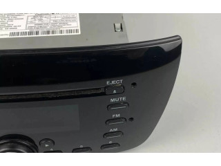 Радио/ проигрыватель CD/DVD / навигация