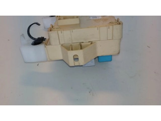 Блок предохранителей 892210F010   Toyota RAV 4 (XA30)    