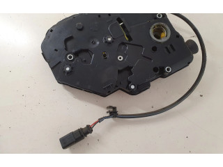 Zámek zadních dveří 2K0827201Q Volkswagen Caddy 2007