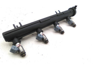 Топливная рампа 8200051963   Renault Clio II  