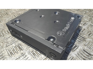 Радио/ проигрыватель CD/DVD / навигация