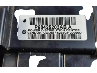 Блок предохранителей P68425203, P68425203ABA Jeep Grand Cherokee