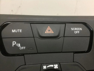 Блок управления климат-контролем    Jeep Renegade