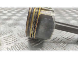 Поршень с шатуном Nissan 370Z для бензинового двигателя 3.7