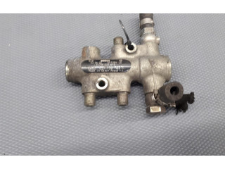 Vstřikovací lišta 057130763h Audi A8 S8 D3 4E