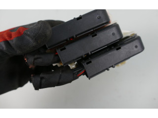 Pojistková skříňka 4F1941824B Audi A6 S6 C7 4G 2013