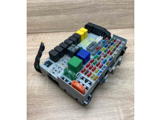 Pojistková skříňka 24412497 Opel Zfira A 1999