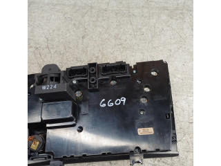 Блок управления климат-контролем 8682735, 9S43898   Volvo XC90