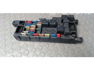 Блок предохранителей  9452993, NICHTZUTREFFEND   Volvo V70    