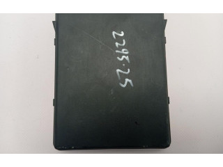 Блок предохранителей 284B73384R   Renault Clio II    