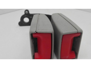 Средняя поясная пряжка ()