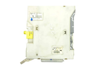   Pojistková skříňka 8273030631   Lexus GS 300 350 430 450H 2007